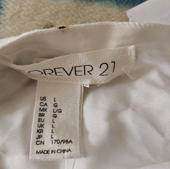 New without Tags Forever21 Cactus Halter Cropped Top - Picture 3 of 3